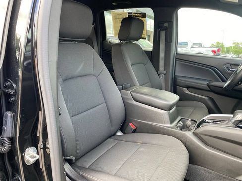 Used 2023 Chevrolet Colorado LT AWD/4WD image 28