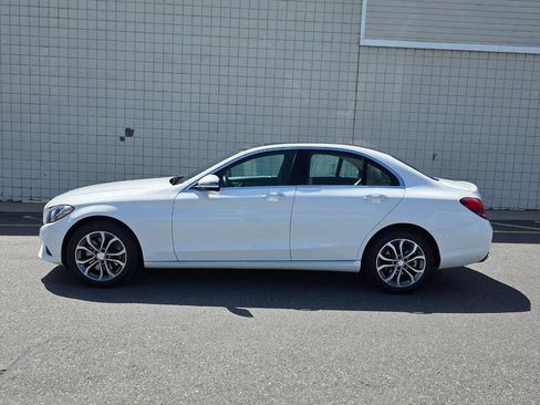 Used 2017 Mercedes-Benz C 300 4MATIC Sedan image 4