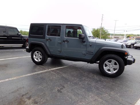 Used 2015 Jeep Wrangler Unlimited Sport w/ Quick Order Package 24S AWD/4WD image 42