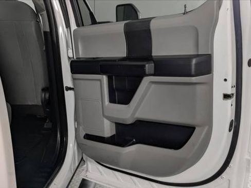 Used 2019 Ford F250 XL w/ Power Equipment Group AWD/4WD image 16