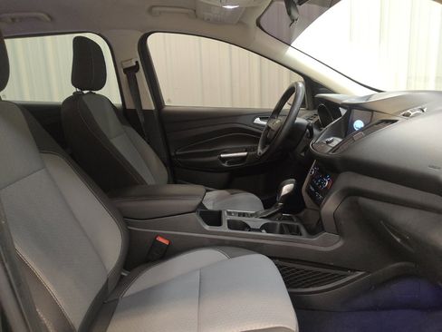 Used 2019 Ford Escape SE FWD image 21