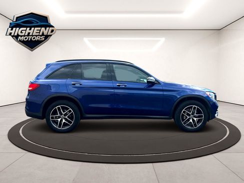 Used 2018 Mercedes-Benz GLC 300 4MATIC w/ AMG Line image 7