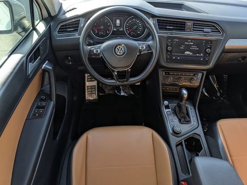 Used 2019 Volkswagen Tiguan SE AWD/4WD image 12