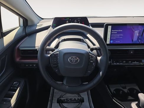 Used 2024 Toyota Prius Prime FWD image 12