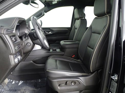 Used 2022 GMC Yukon SLT w/ SLT Luxury Package image 10