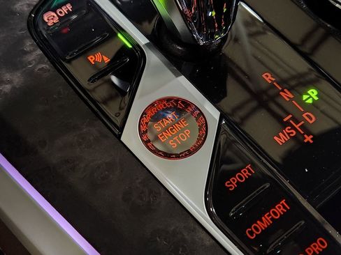 Used 2023 BMW X5 xDrive40i w/ Executive Package image 39