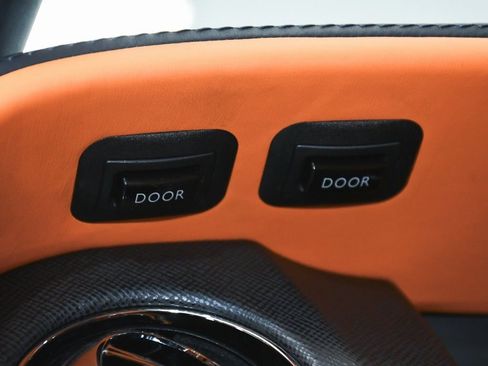 Used 2024 Rolls-Royce Cullinan image 12