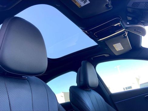 Used 2024 Mercedes-Benz E 350 4MATIC Sedan image 12