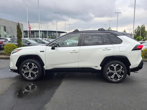 Used 2023 Toyota RAV4 XSE w/ Weather Package AWD/4WD image 2