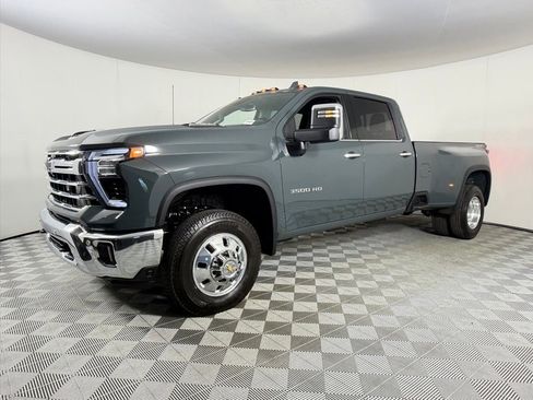 Used 2026 Chevrolet Silverado 3500 LTZ w/ LTZ Plus Package AWD/4WD image 10