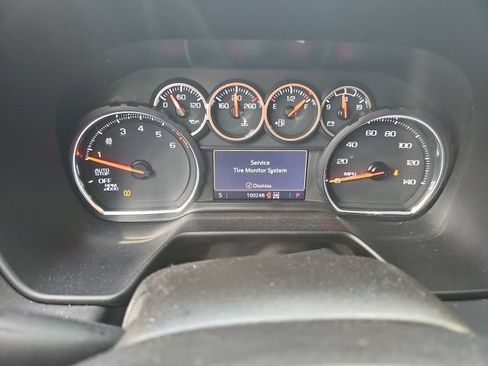 Used 2021 Chevrolet Tahoe Z71 w/ Luxury Package AWD/4WD image 5