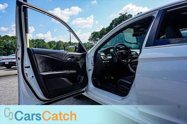 Used 2017 Honda Accord Sport image 17