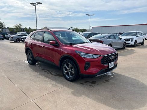 Used 2025 Ford Escape ST-Line Select AWD/4WD image 4