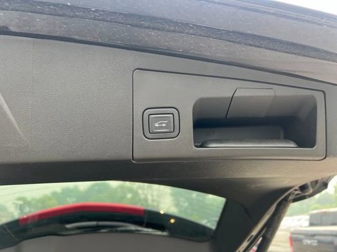 Used 2024 Cadillac XT5 Premium Luxury w/ LPO, Floor Liner Package AWD/4WD image 17
