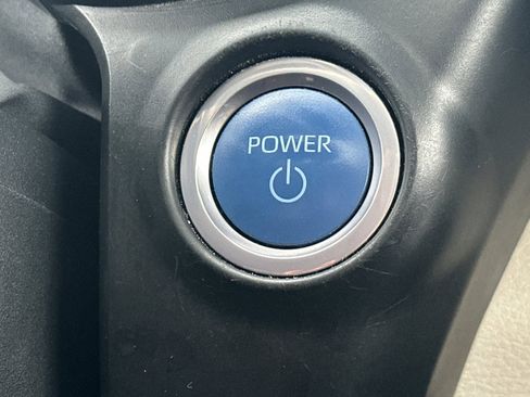 Used 2023 Toyota Sienna Platinum image 34