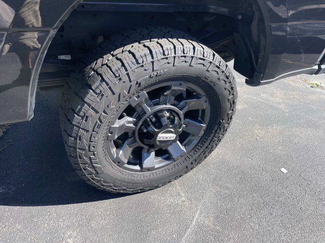 Used 2023 Ford F250 Lariat w/ Sport Appearance Package AWD/4WD image 15