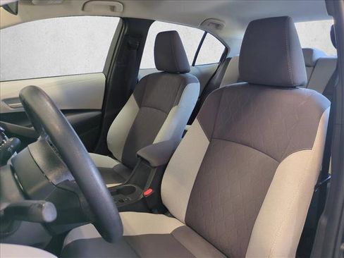 Used 2023 Toyota Corolla LE image 16