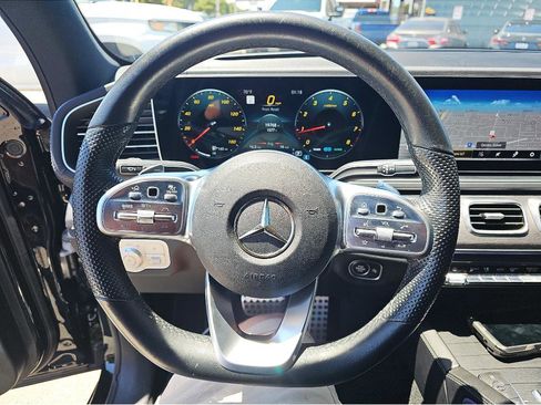 Used 2022 Mercedes-Benz GLS 450 4MATIC image 11