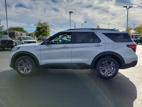 New 2026 Ford Explorer Active w/ Active Comfort Package image 7