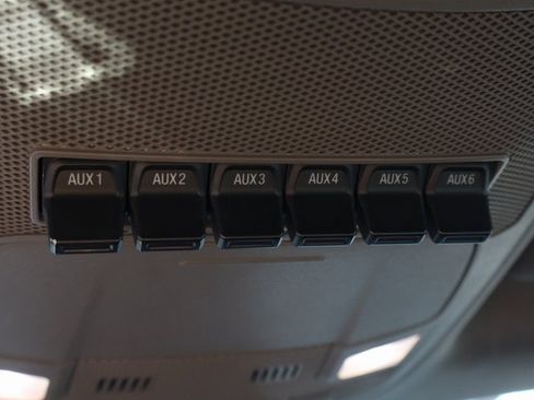 Used 2017 Ford F550 2WD Regular Cab Super Duty image 34