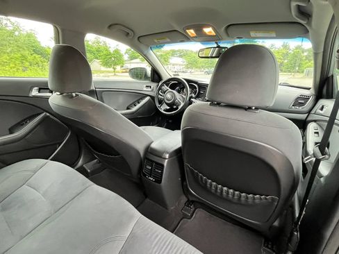 Used 2015 Kia Optima LX w/ Hybrid Convenience Package FWD image 12