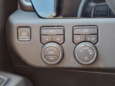 Used 2023 Chevrolet Silverado 1500 LT w/ Protection Package AWD/4WD image 14