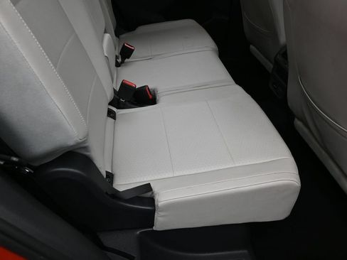 Used 2019 Volkswagen Tiguan SE w/ Panoramic Sunroof Package FWD image 38