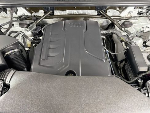 Certified 2025 Audi Q5 Premium w/ Premium Plus AWD/4WD image 31