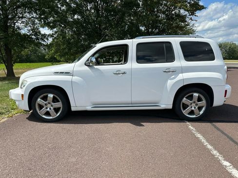 Used 2010 Chevrolet HHR LT w/ LT Preferred Equipment Group image 3