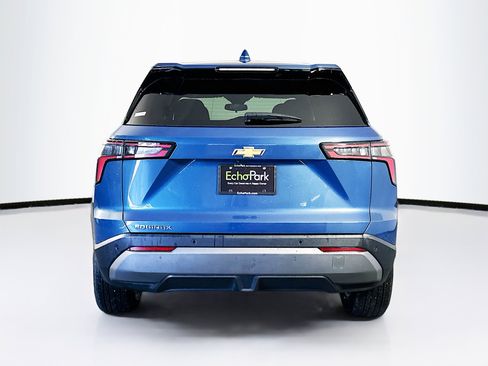 Used 2025 Chevrolet Equinox LT FWD image 7