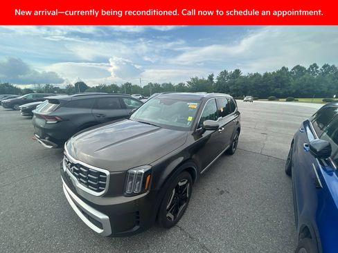 Certified 2025 Kia Telluride S AWD/4WD image 16