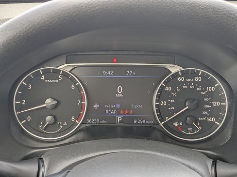 Used 2025 Nissan Altima 2.5 SV FWD image 23
