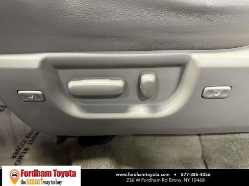 Used 2011 Toyota Sequoia Limited AWD/4WD image 23