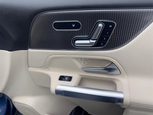 Used 2023 Mercedes-Benz EQB 300 300 w/ Exclusive Package image 48