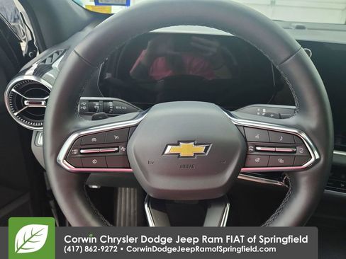Used 2026 Chevrolet Equinox LT AWD/4WD image 22