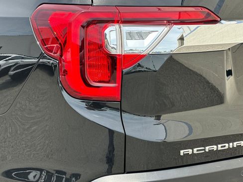 Certified 2022 GMC Acadia SLE image 38