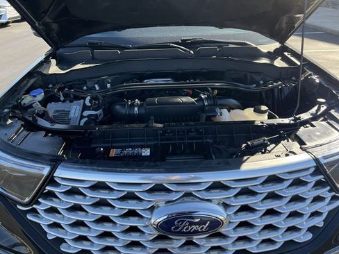 Used 2022 Ford Explorer Platinum w/ Equipment Group 601A image 24