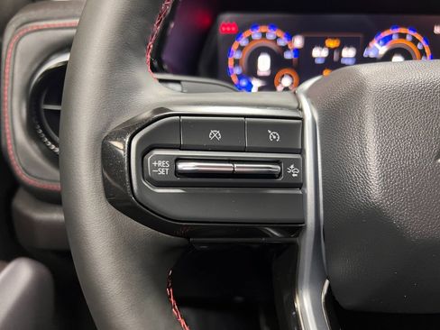 Used 2025 Chevrolet Colorado Z71 w/ Technology Package image 15