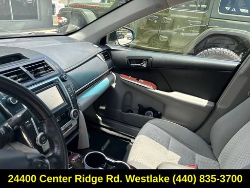Used 2014 Toyota Camry XLE FWD image 15