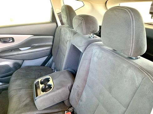 Used 2020 Nissan Murano SV image 18