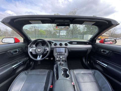 Used 2022 Ford Mustang GT Premium image 15