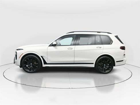 Used 2023 BMW X7 xDrive40i w/ Executive Package image 5