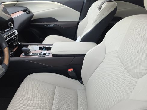 Used 2024 Lexus RX 350 Premium w/ Accessory Package (Z1) FWD image 9