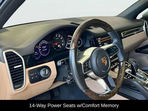 Used 2023 Porsche Cayenne AWD/4WD image 11