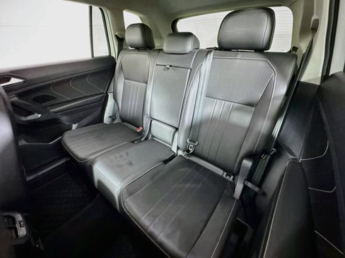 Used 2023 Volkswagen Tiguan SE AWD/4WD image 22