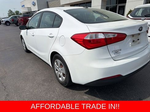 Used 2016 Kia Forte LX FWD image 2