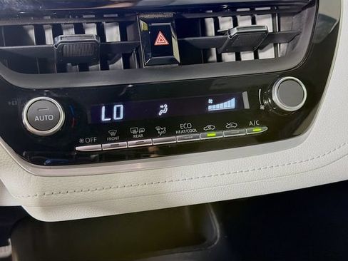 Used 2024 Toyota Corolla SE FWD image 19