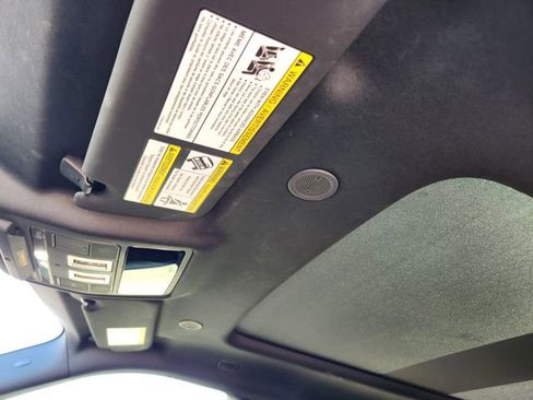 Used 2025 Land Rover Range Rover Evoque Dynamic SE image 25