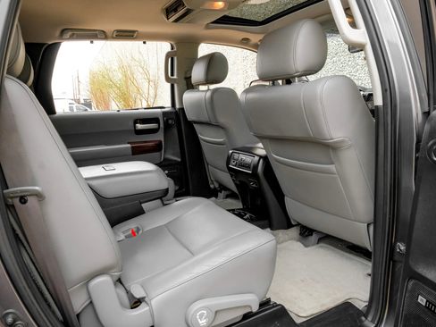 Used 2011 Toyota Sequoia Platinum AWD/4WD image 35