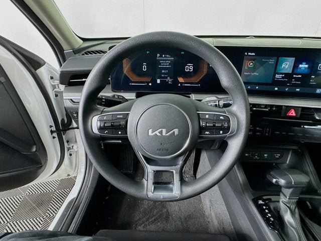 New 2025 Kia K5 LXS FWD image 11